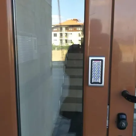 Apartman Close To Gondola-colorful One Bedroom Terrace&fire