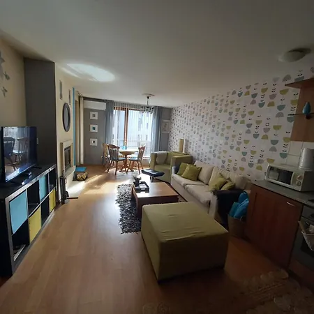Apartman Close To Gondola-colorful One Bedroom Terrace&fire *